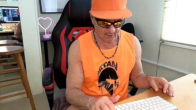 hotdadbod online show from February 13, 9:38 pm