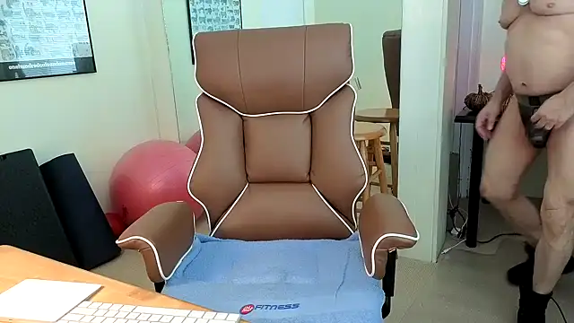 hotdadbod online show from November 20, 9:36 pm