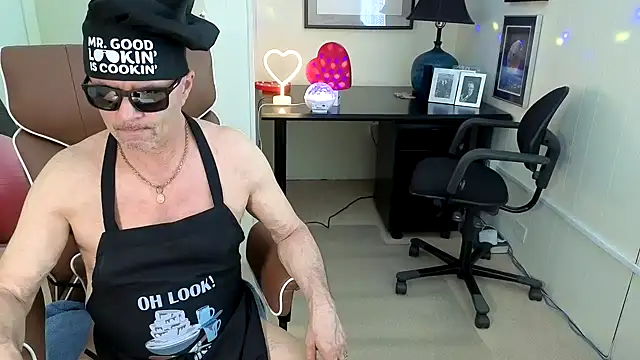 hotdadbod online show from October 7, 8:54 pm