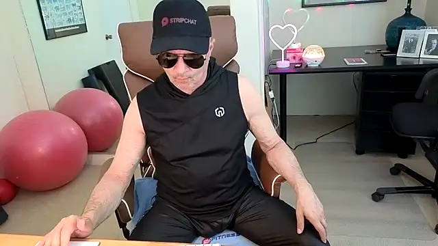 hotdadbod online show from May 8, 9:40 pm