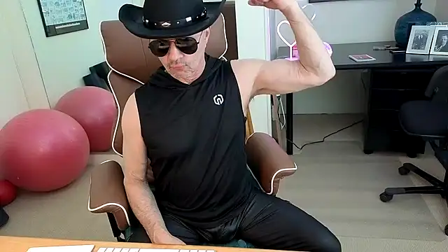 hotdadbod online show from May 9, 8:45 pm