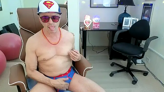 hotdadbod online show from June 30, 8:42 pm