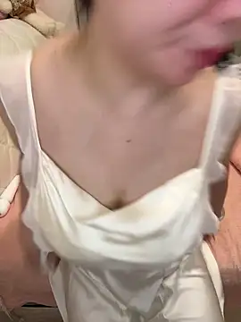 xichunhh online show from May 17, 3:01 pm