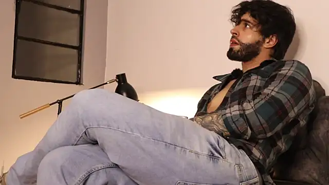 JuanMillano online show from May 30, 1:34 am