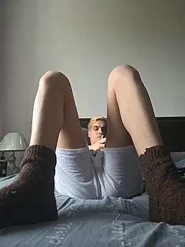 Moni901 online show from May 13, 4:19 am