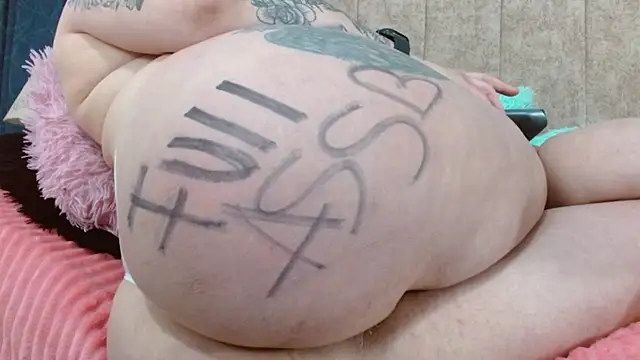 Melanie Messy Nasty online show from May 25, 8:18 pm