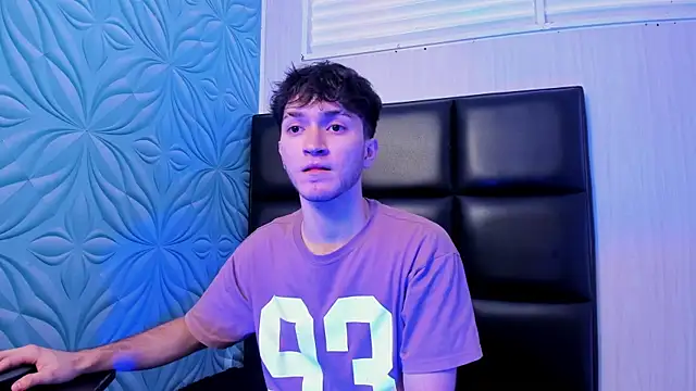 kavencastro online show from May 13, 1:34 am