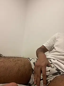 Snapshot of BrownBoy_PT chatting on May 23, 12:53 am BrownBoy PT online show from May 23, 12:53 am