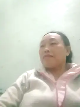 lili anhh online show from May 13, 3:19 pm