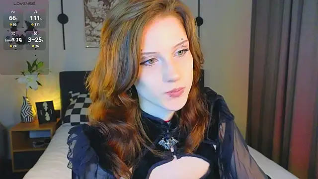 vampi queen online show from May 29, 8:15 pm