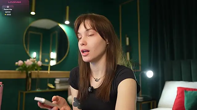 Mili Joy online show from May 30, 5:51 pm