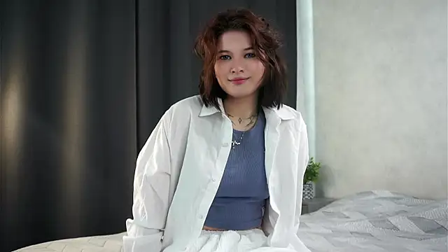 AlesiaPeasel online show from May 22, 12:25 pm