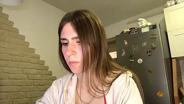 ZaraGuyette online show from June 15, 7:13 pm
