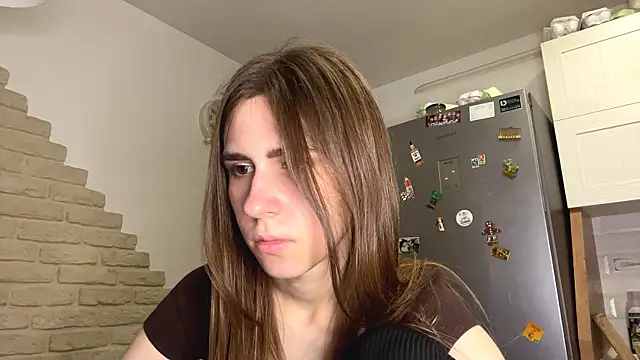 ZaraGuyette online show from May 17, 11:05 pm