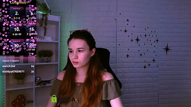 Snapshot of angie_foxy1 chatting on June 21, 7:30 pm angie foxy1 online show from June 21, 7:30 pm