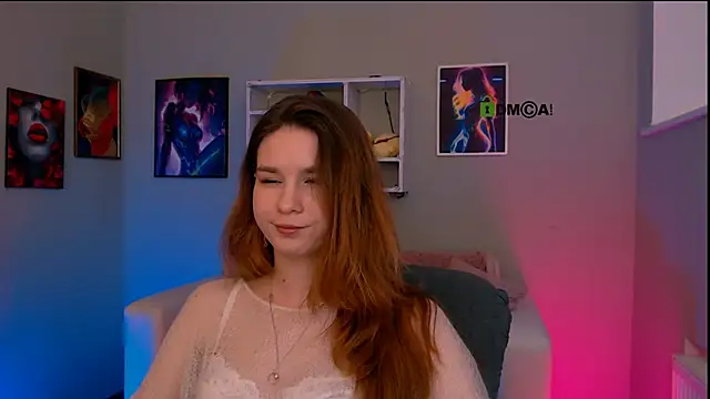 Snapshot of angie_foxy1 chatting on June 19, 9:15 am angie foxy1 online show from June 19, 9:15 am