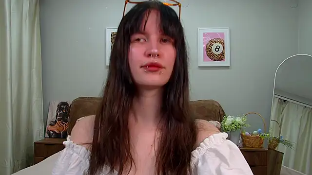 VivianCaro online show from May 14, 8:22 am