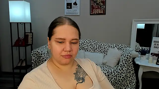 DianaKristol online show from May 17, 5:35 pm