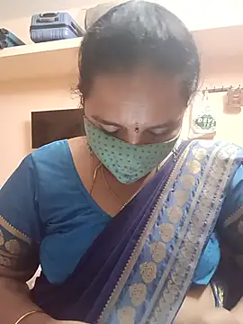 Snapshot of pirainilla chatting on July 13, 5:23 pm pirainilla online show from July 13, 5:23 pm