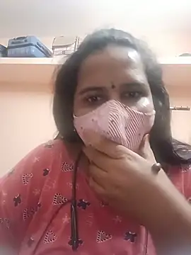 Snapshot of pirainilla chatting on June 23, 4:49 pm pirainilla online show from June 23, 4:49 pm
