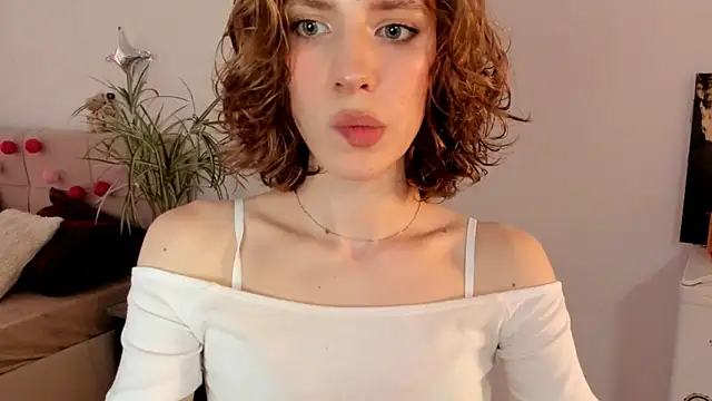 imogensy online show from June 14, 2:18 pm