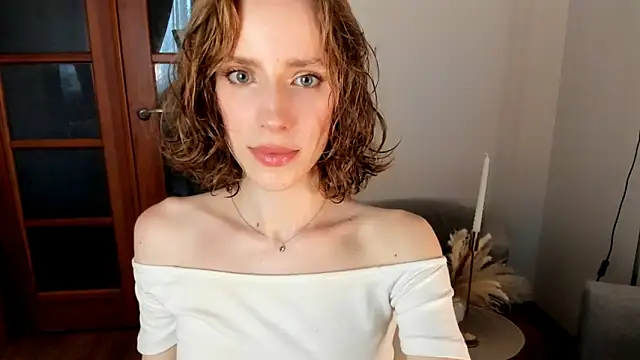 imogensy online show from June 19, 2:56 pm
