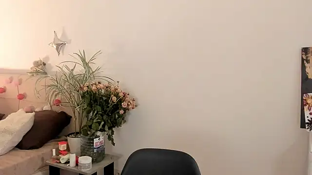 imogensy online show from May 14, 11:35 pm