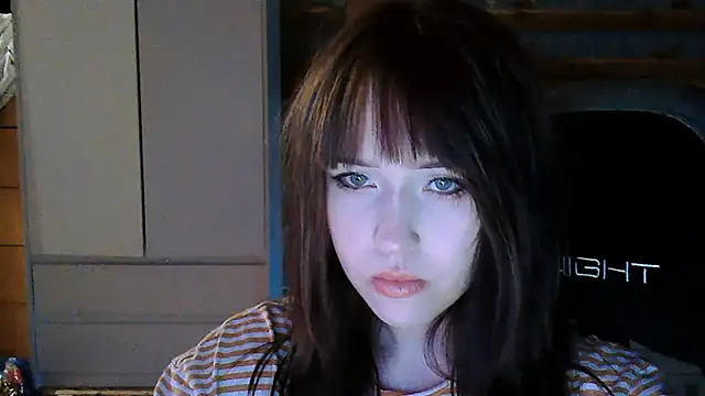 Snapshot of NoirEva chatting on May 22, 5:33 pm NoirEva online show from May 22, 5:33 pm