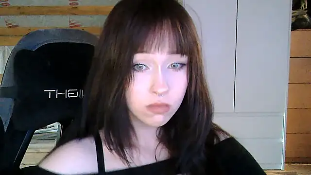 Snapshot of NoirEva chatting on June 2, 4:51 pm NoirEva online show from June 2, 4:51 pm