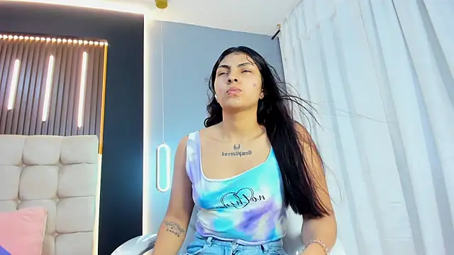 Amara lune online show from May 29, 2:23 pm