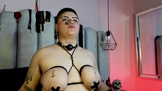 BravenRaven  online show from May 14, 12:24 pm