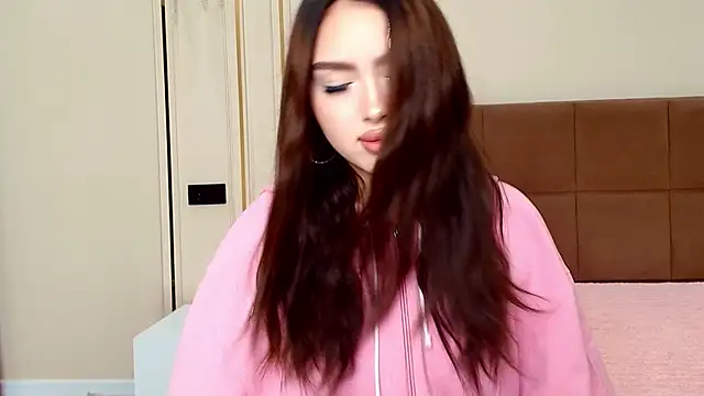 maddie perezz online show from June 6, 5:29 pm