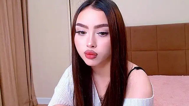 maddie perezz online show from June 3, 6:12 pm