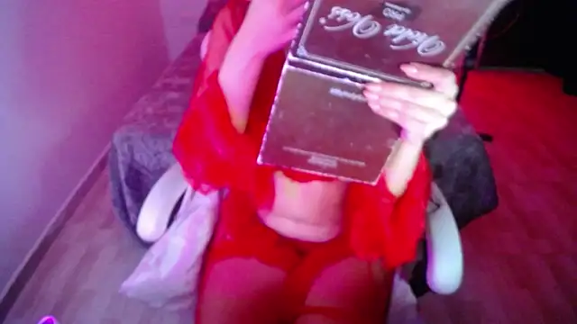 LiLuciana online show from July 3, 1:28 pm