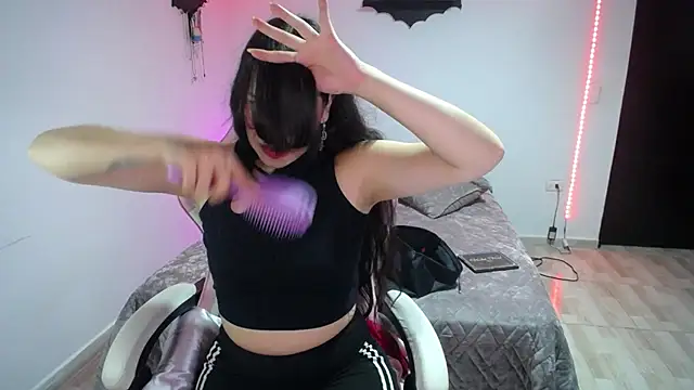 LiLuciana online show from June 30, 2:06 pm