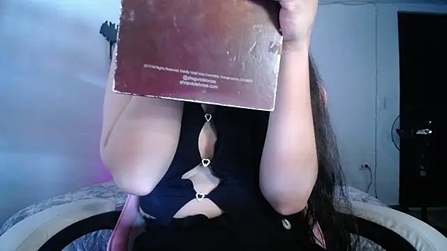 LiLuciana online show from July 7, 2:09 pm