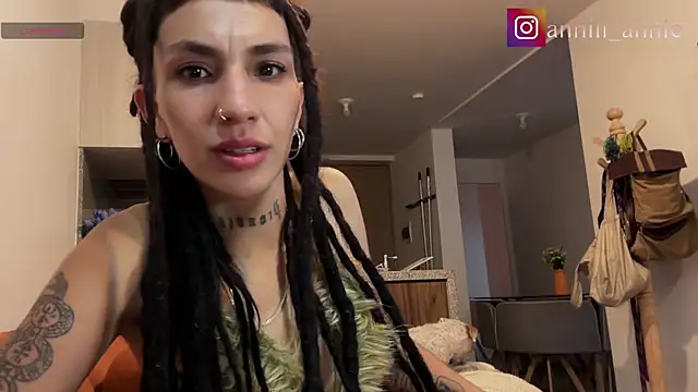 niah 11 online show from May 28, 11:21 pm