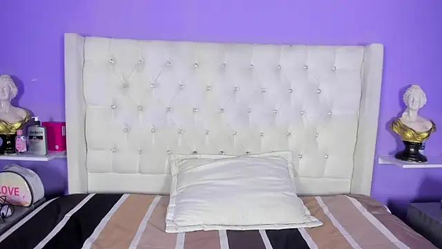 candy queens  online show from June 25, 7:41 pm