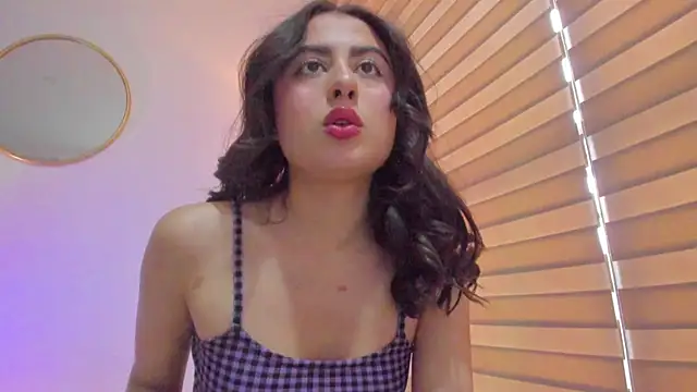 Snapshot of imsofia_dy chatting on July 23, 9:11 pm imsofia dy online show from July 23, 9:11 pm
