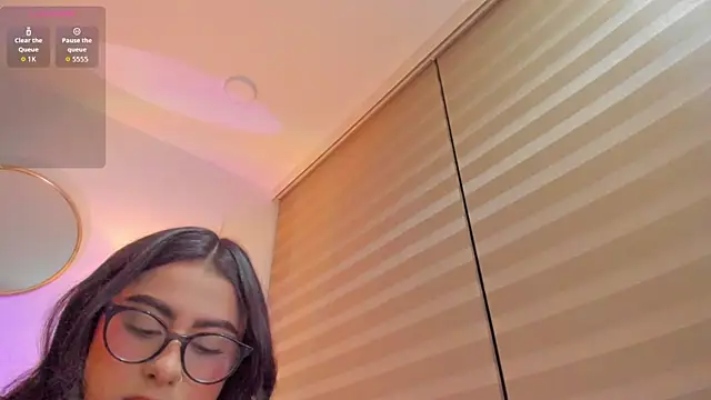 Snapshot of imsofia_dy chatting on June 6, 12:05 am imsofia dy online show from June 6, 12:05 am