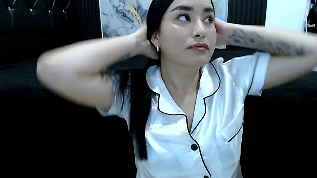 MiaReinig09 online show from June 17, 7:24 pm