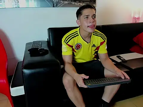 rocco gym online show from May 25, 8:18 pm