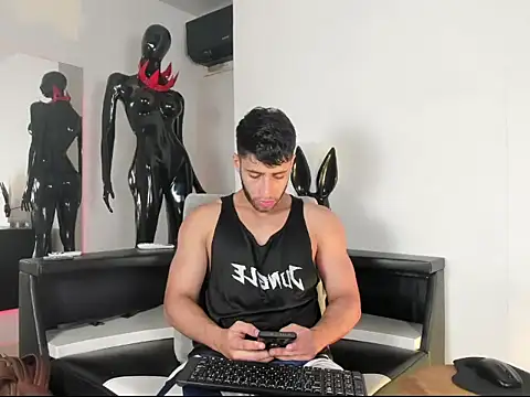 Snapshot of gato_pascal chatting on June 15, 8:19 pm gato pascal online show from June 15, 8:19 pm