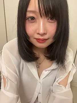 yu nya online show from June 3, 1:01 pm