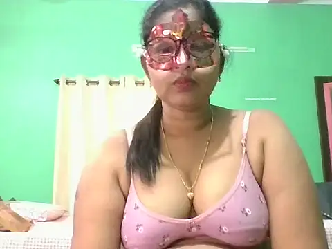 Snapshot of Kavya17 chatting on July 18, 11:41 am Kavya17 online show from July 18, 11:41 am
