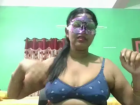 Snapshot of Kavya17 chatting on June 15, 6:07 pm Kavya17 online show from June 15, 6:07 pm