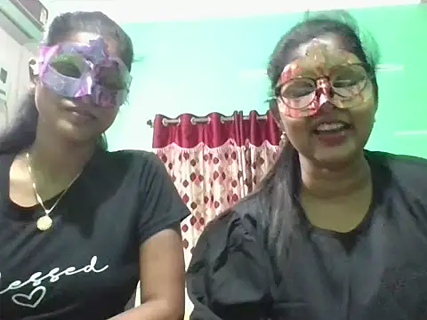 Snapshot of Kavya17 chatting on June 21, 2:01 pm Kavya17 online show from June 21, 2:01 pm