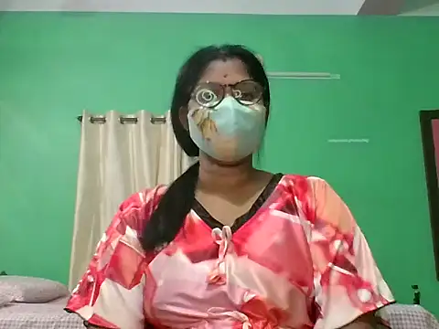 Snapshot of Kavya17 chatting on June 29, 2:06 pm Kavya17 online show from June 29, 2:06 pm