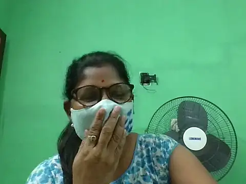 Snapshot of Kavya17 chatting on June 20, 4:23 pm Kavya17 online show from June 20, 4:23 pm