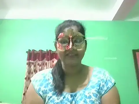 Snapshot of Kavya17 chatting on June 11, 12:23 am Kavya17 online show from June 11, 12:23 am